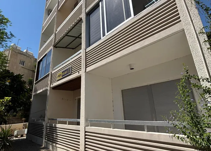 Διαμέρισμα Seaview With Pool & Parking *