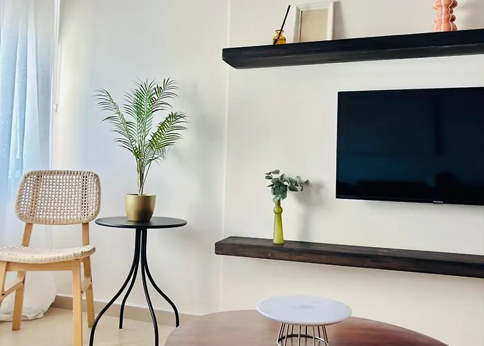 Seaview With Pool & Parking Διαμέρισμα *