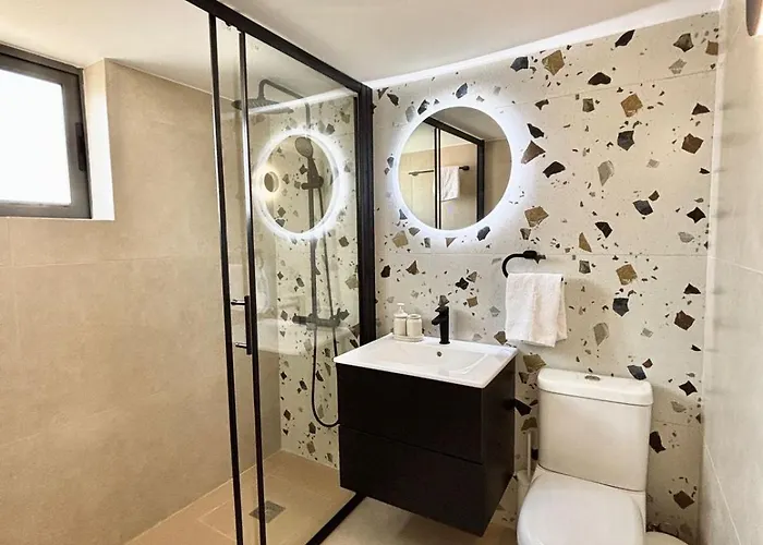 Seaview With Pool & Parking Λάρνακα